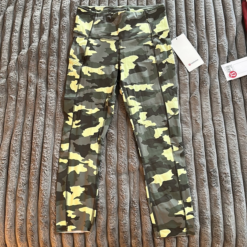 Lululemon 🍋 Fast and Free HR Crop 23” - Picture 5 of 7